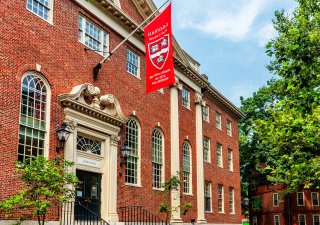 Trumpova administrativa pozastavila financování Harvardovy univerzity