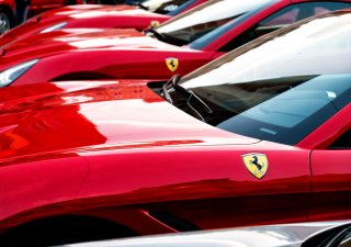 Na černé listině Ferrari. Tyto celebrity si nové auto z Maranella nekoupí