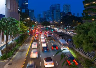 V Singapuru vlastní auto jen skuteční boháči. Ostatní jezdí hromadnou dopravou