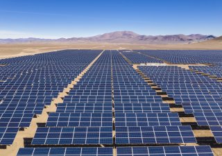 Fotovoltaickou elektrárnu si plánuje nově pořídit zhruba 42 procent firem v Česku.