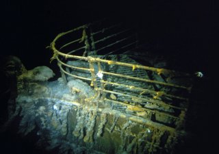 Záběr na ztroskotaný Titanic pořízený v roce 1986 nedlouho po objevení slavného vraku.