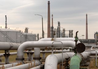 Lukáš Kovanda: Čína a další země závratně vydělávají na „praní špinavé ruské ropy“ a jejím přeprodeji na Západ