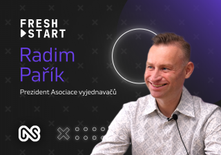 Vyjednávač Radim Pařík v seriálu FreshStart