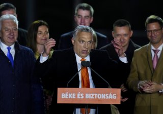 Viktor Orbán a část jeho kabinetu