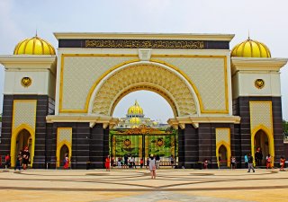 Brána do malajského královského paláce