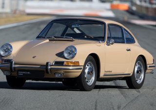 První verze Porsche 911, jak jej uchovává Porsche Museum v Zuffenhausenu.