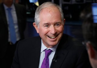 Spoluzakladatel a šéf investiční společnosti Blackstone Stephen Schwarzman byl v roce 2022 nejlépe placeným CEO na světě.