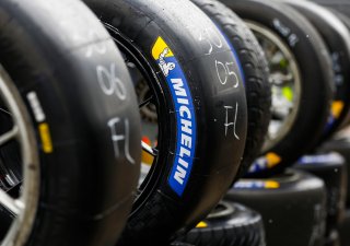 Výrobce pneumatik Michelin se stahuje z ruského trhu.