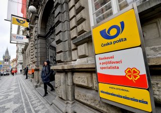 Česká pošta se rozdělí na státní a komerční subjekt. Plán schválila dozorčí rada