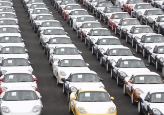Tovární sklad automobilů Porsche