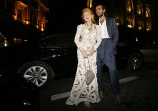 Návrhářka Vivienne Westwoodová s manželem