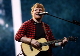 Warner Music vydává alba zpěváka Eda Sheerana