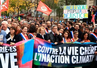 Ve Francii se už týden protestuje proti drahým energiím a obecně rostoucí inflaci.