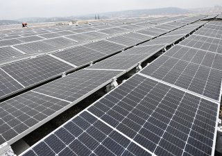 Společnost ČEZ představila 29. listopadu 2022 velkou fotovoltaickou elektrárnu, kterou staví v Kongresovém centru Praha.