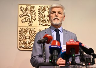 Prezident Pavel se rozhodl podepsat spornou vládní novelu o snížení červnové valorizace důchodů.