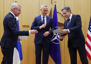 Finsko se oficiálně stalo 31. členskou zemí NATO