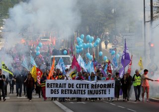 Francouzi vyšli zase do ulic kvůli penzijní reformě