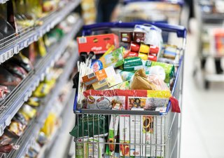 Viníky vysokých cen potravin hledá i rakouská vláda, vyslechla 1500 dodavatelů