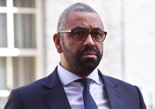 Čínská invaze na Tchaj-wan by zničila světový obchod a polovodičový průmysl, varuje britský ministr zahraničí James Cleverly