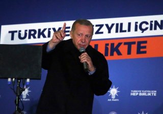 Lukáš Kovanda: Turecké akcie i měna prudce padají. Trhy děsí Erdoganův nečekaný úspěch i nejistota před druhým kolem prezidentské volby