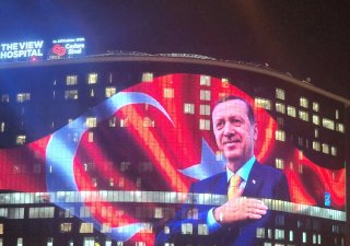 Erdoganovo vítězství zlevní Čechům letní dovolenou