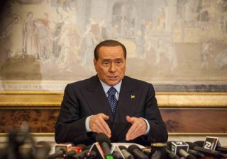 Silvio Berlusconi zemřel.