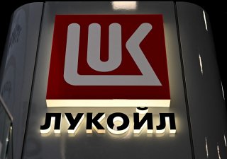 Vysoký manažer Lukoilu podle ruských médií spáchal sebevraždu