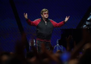 Elton John na koncertě ve Stockholmu