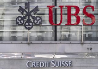 UBS měla za kvartál ztrátu 785 milionů dolarů kvůli nákladům na převzetí Credit Suisse