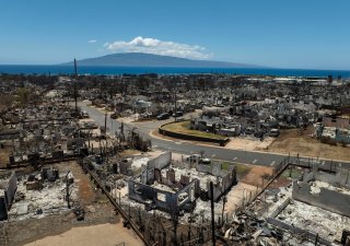 Moody's odhaduje škody z požárů na havajských ostrovech až na šest miliard dolarů