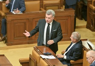 Pavel Blažek a Andrej Babiš ve Sněmovně