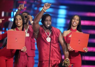 Amerického rappera a podnikatele v hudebním průmyslu Seana „Diddyho“ Combse dnes poslal soud na čtyři roky a dva měsíce do vězení