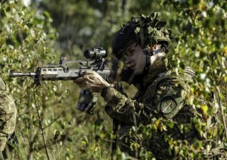 Lotyšsko obnovilo povinnou službu v armádě kvůli odstrašení Ruska