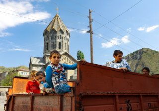 Karabašská republika přestane existovat; více než polovina obyvatel uprchla