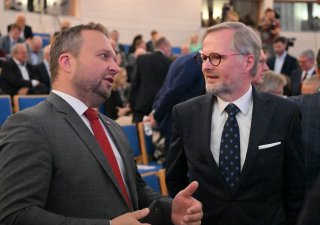 Premiér Petr Fiala (vpravo) a ministr práce Marian Jurečka