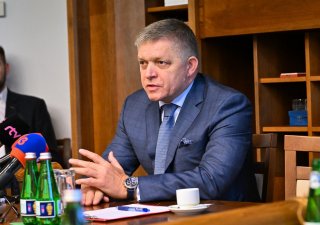 Fico: Slovensko podmiňuje podporu Ukrajiny zárukami, že peníze nebudou zpronevěřeny