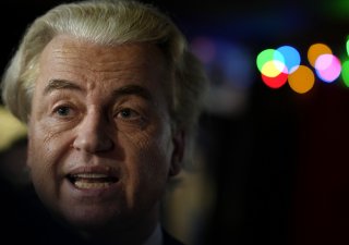 V nizozemských volbách zvítězila Wildersova krajně pravicová Strana pro svobodu