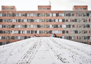 Kde sebrat body populistům? Zaměřte se na bydlení