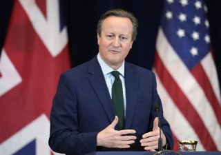 Nový šéf britské diplomacie David Cameron v USA