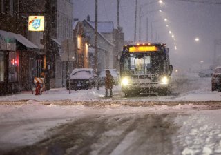 Americkým Středozápadem v noci na sobotu postupovala sněhová bouře, až do neděle se budou muset obyvatelé některých států potýkat s extrémně nízkými teplotami sahajícími až k minus 40 stupňům Celsia