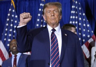 Trump zvítězil v republikánských primárkách v New Hampshire