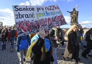 Podporu Ukrajině proti ruské agresi přišly v Česku vyjádřit tisícovky lidí