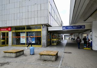 Nádraží Holešovice