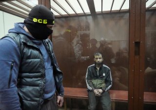 Ruští vyšetřovatelé tvrdí, že našli důkazy o vazbách útočníků na Ukrajinu