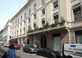 Kering koupil historickou budovu Miláně za 1,3 miliardy eur