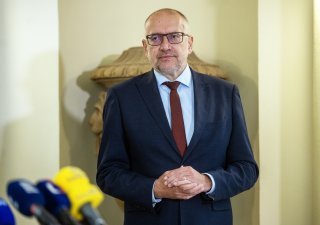 Ministr školství Mikuláš Bek (STAN)