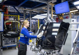 Výroba pátých dveří pro vůz Volkswagen ID.Buzz s elektrickým pohonem tvoří zatím jen zhruba deset procent produkce libereckého výrobce autodílů Magna Exteriors