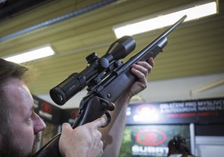 České zbrojovce loni meziročně vzrostl čistý zisk na miliardu
