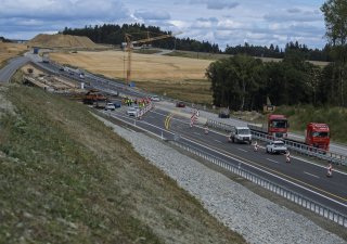 Stavba příhraničního úseku dálnice D3, Dolní Dvořiště