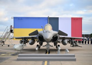 Ukrajina koupí od Francie až 100 bojových letounů Rafale
